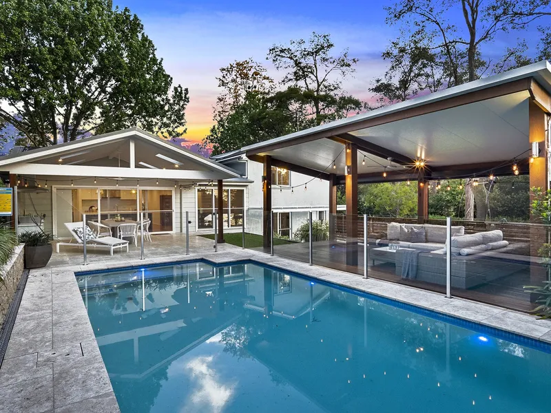 EXQUISITE RENOVATED GEM on 939MSQ BLOCK