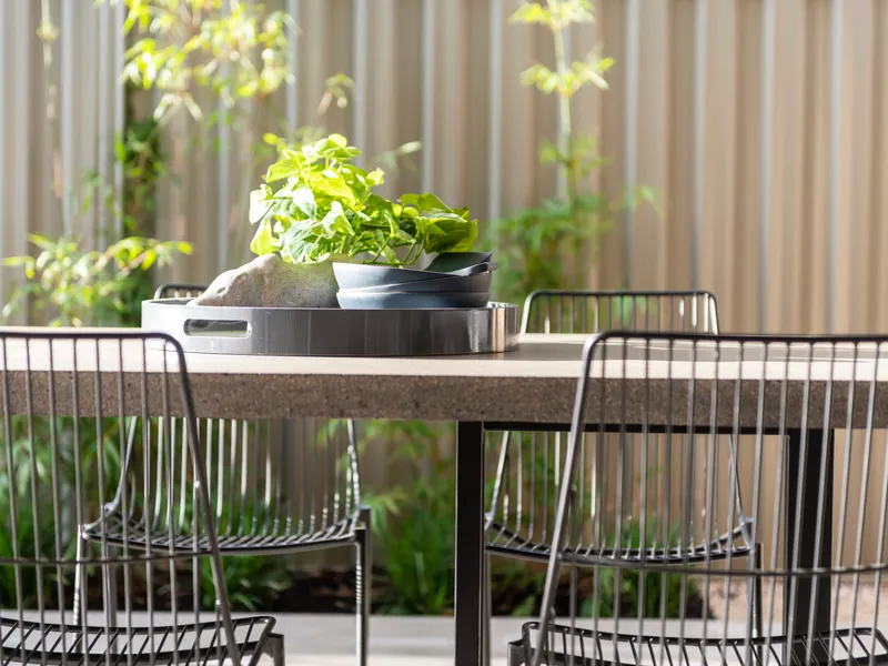 Back yard for days, large block in perfect area