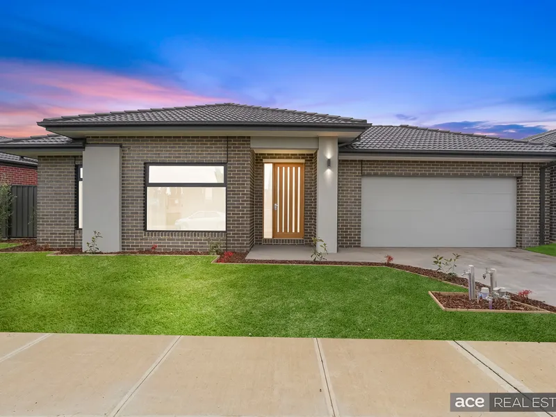 Sensational Stunner in Cloverton Estate