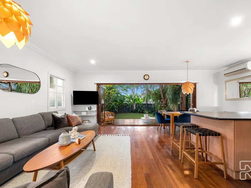 Sublime lifestyle retreat in family-friendly Camp Hill