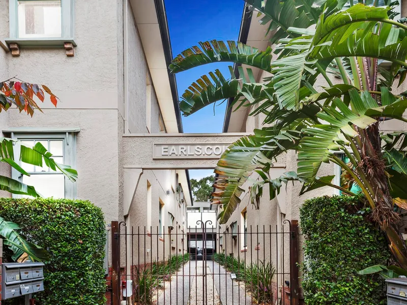 A Deco gem gleaming with renovated style