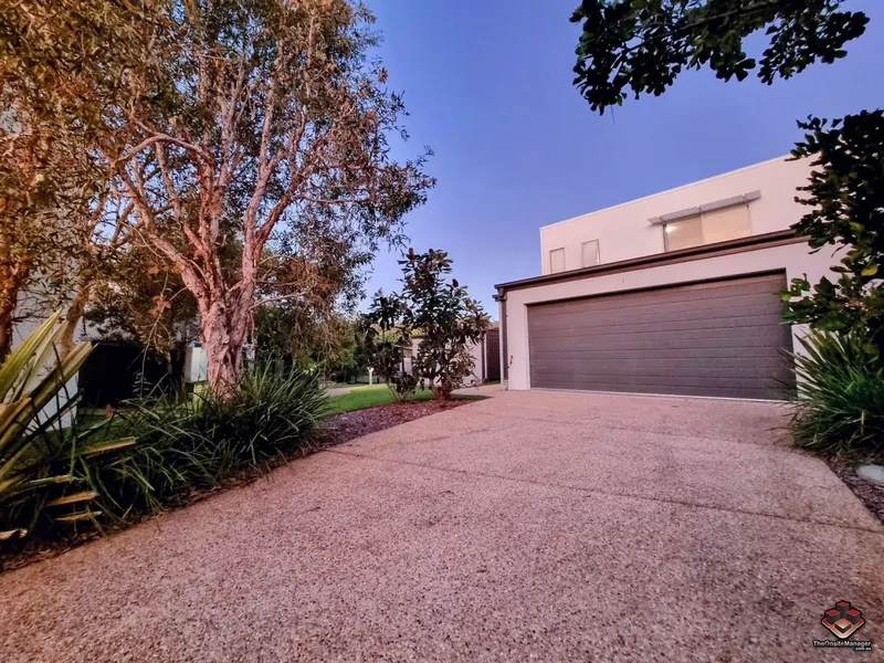 Ready Move In Now 3 Bedroom Townhouse In A Premuim Location