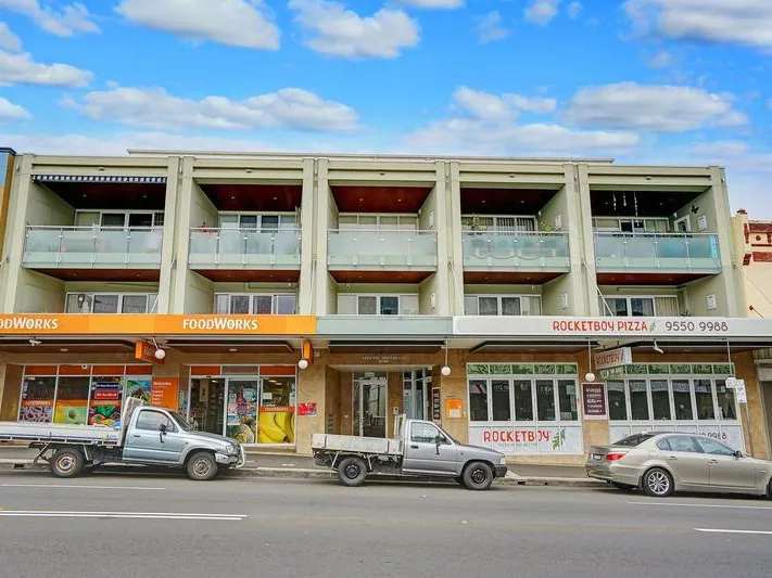 THE BAYVIEW APARTMENTS