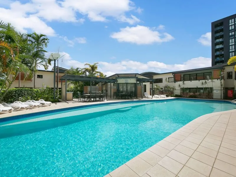 Furnished 2 bedroom apartment in resort style complex!