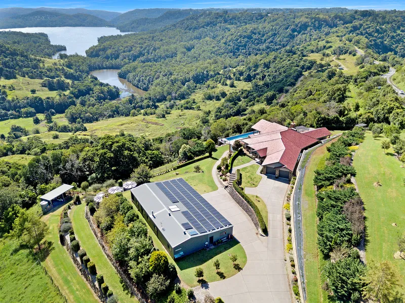 GLORIOUS VIEWS OVER BAROON POCKET DAM