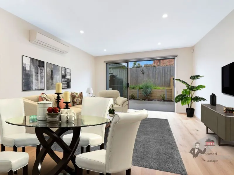 Spectacular townhouse minutes from Southland!