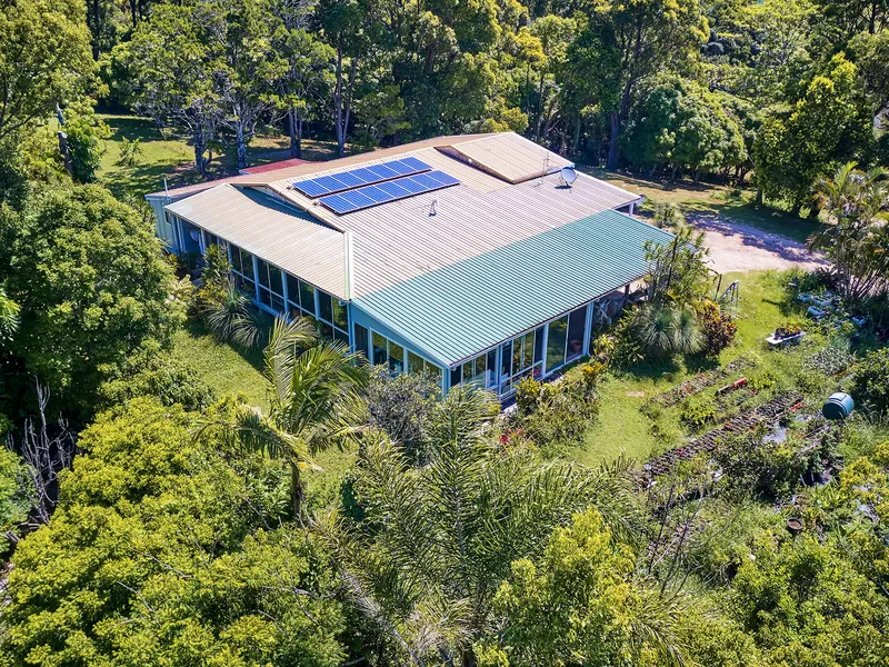 Coastal hideaway – Elevation plus location