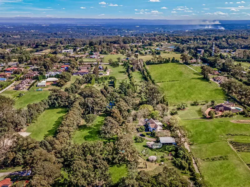 10 Acres in the heart of Dural