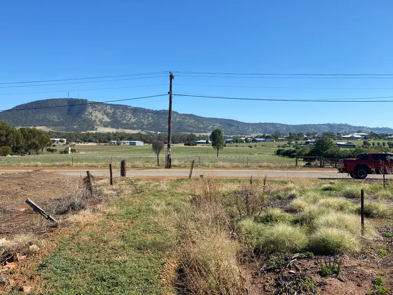 Stunning views north facing block