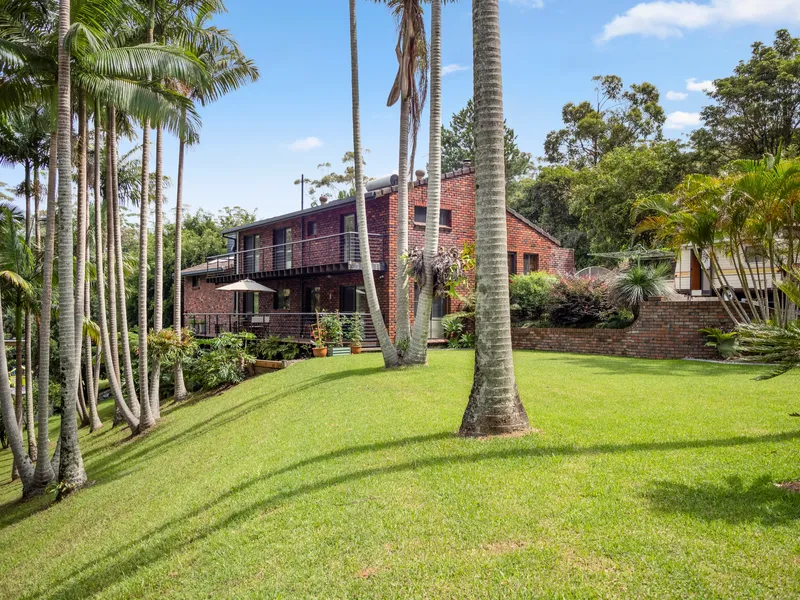 Sought after Korora acreage close to the CBD...