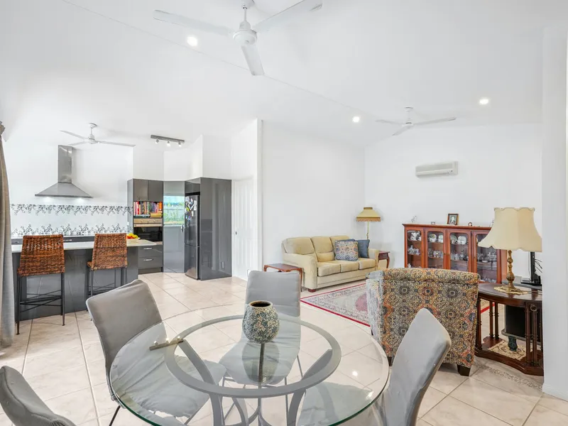 Showcasing perfect indoor/outdoor living!