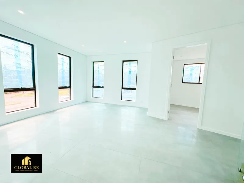 Brand New 5 Bedroom House In The Heart Of Yagoona