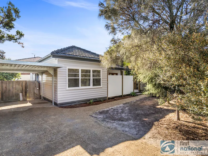 An Irresistible Sweetheart Metres to the Beach - First National Basso