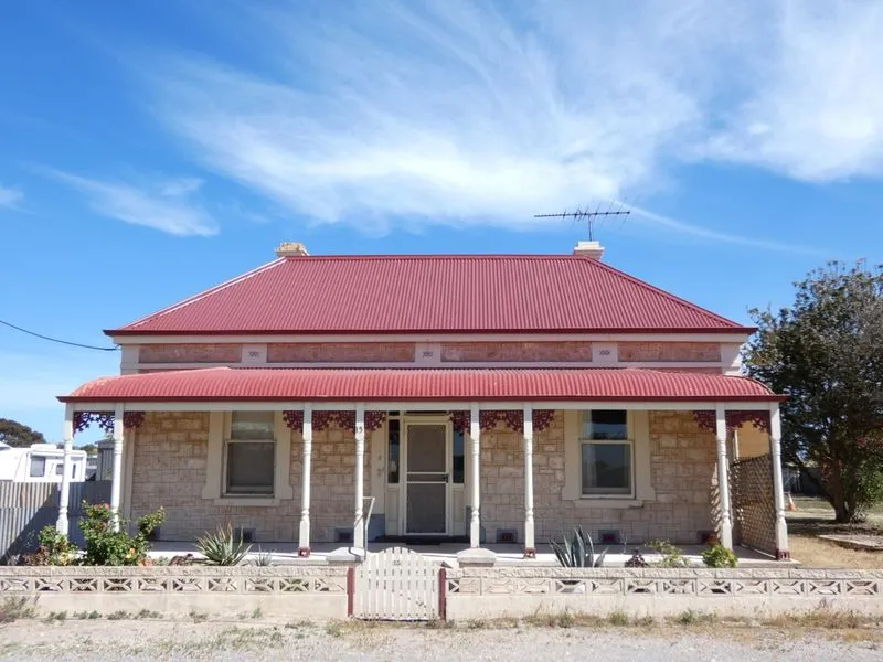 Charming Cottage with Great Potential