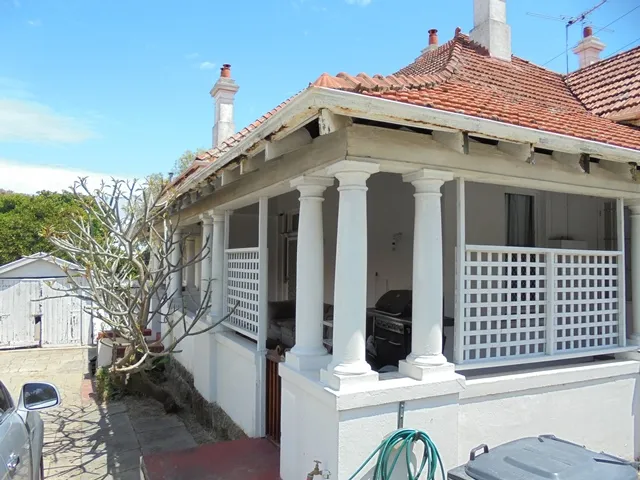 ORIGINAL SPRAWLING SUBIACO MANSION
