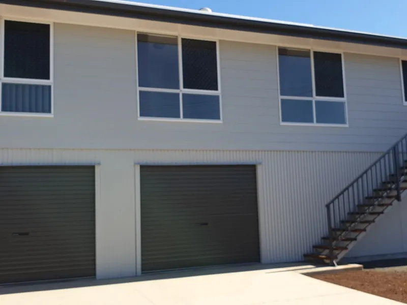 Big Modern High Set With Room to Move