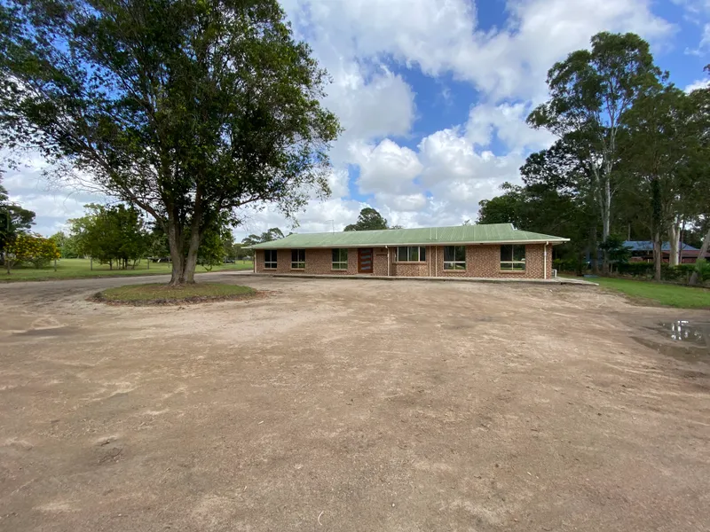 PRIVATE FAMILY HOME ON 2 ACRES PLUS HUGE SHED!