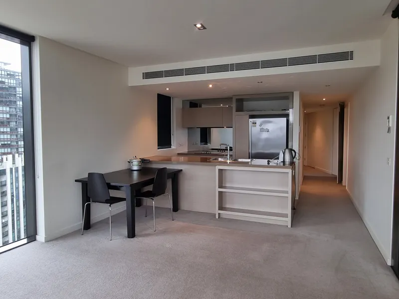 Spacious 2 Bedroom Apartment in Victoria Harbour