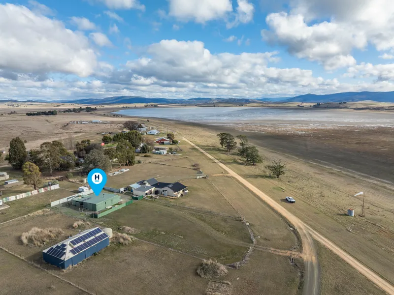 Bunk Down at Lake Omeo Road Benambra