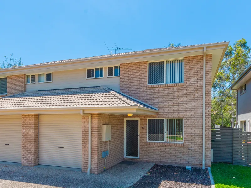 3 Bedroom Townhouse with Pool