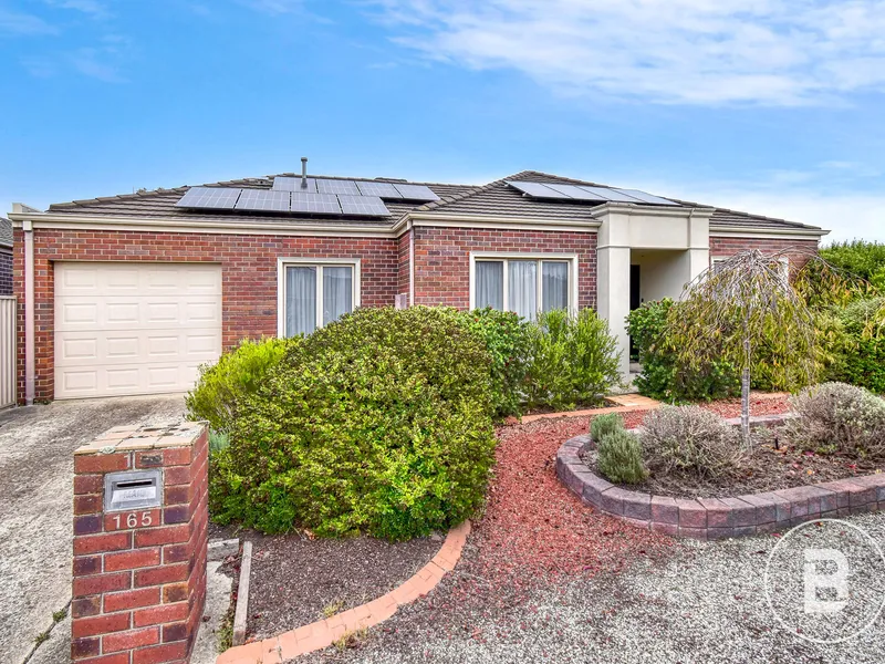 QUALITY THREE BEDROOM HOME WITH DIRECT GOLF COURSE ACCESS
