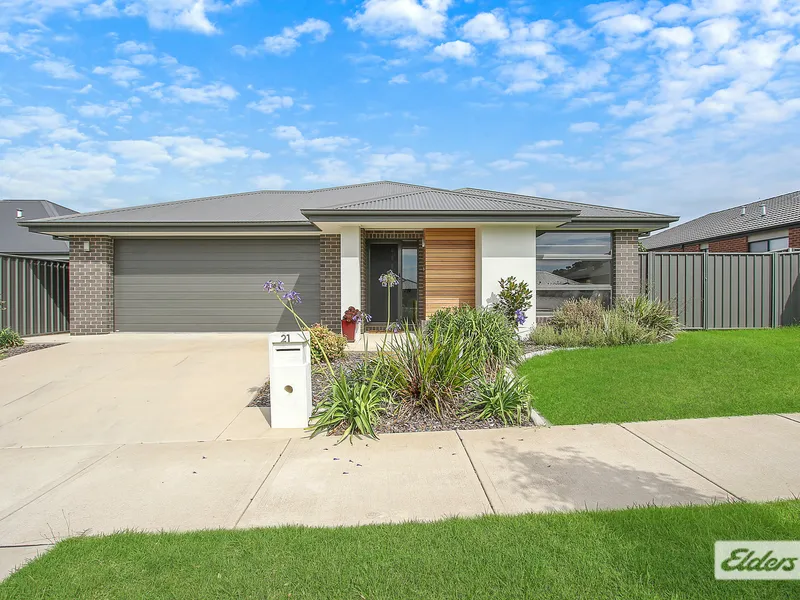 Delightful Living In Kinchington Estate