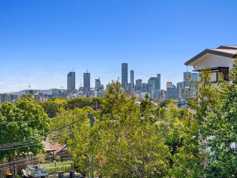 Spacious Two-Bedroom Apartment with Amazing City Views!