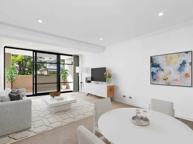 Stylish two bedroom apartment in convenient location