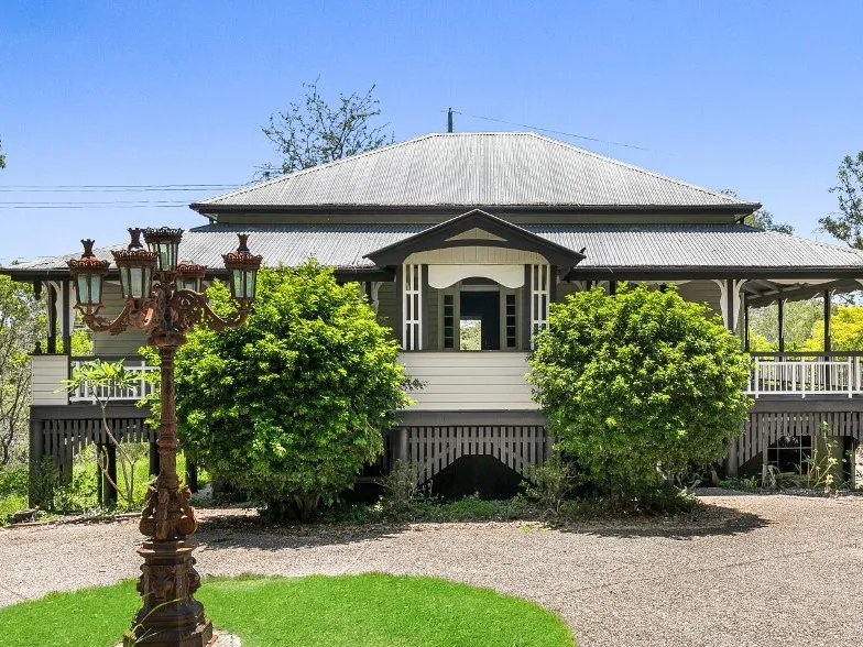 Charming Queenslander on 1.22Ha