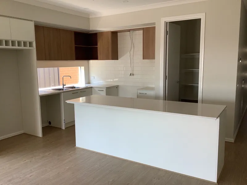 Brand New Quality 4 Bedroom Home Lease