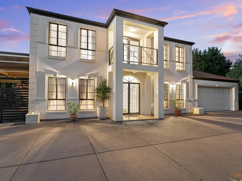 Imposing family home located in the Martindale Estate