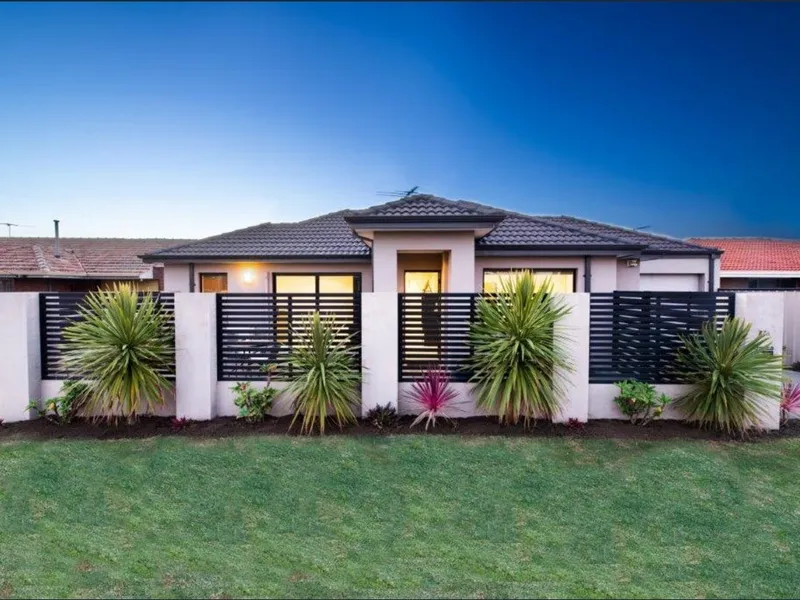 NEAT & TIDY HOME AVAILABLE NOW!