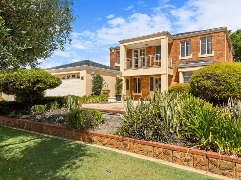 STUNNING 4 BEDROOM HOME LOCATED IN A IDEAL LOCATION