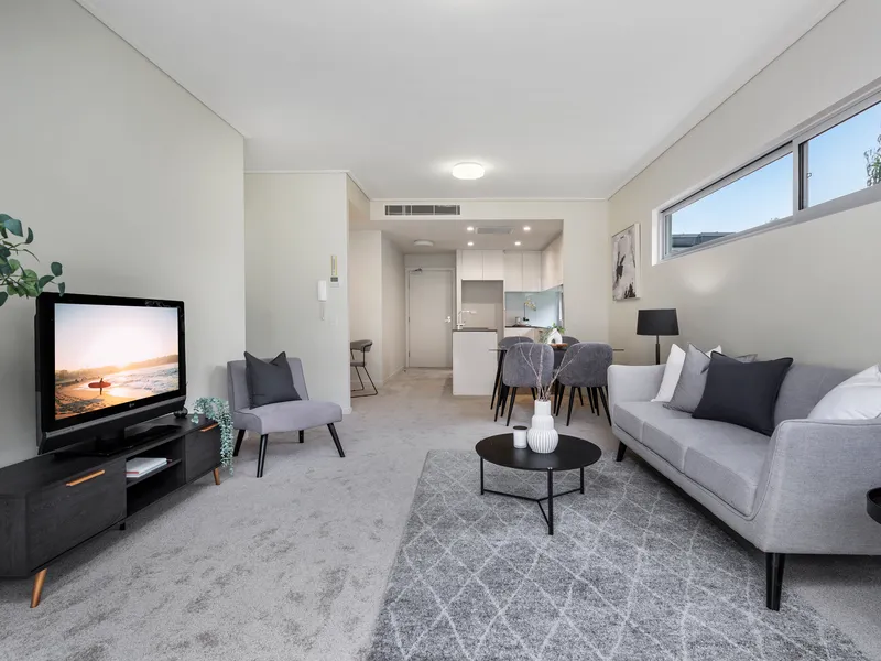 Top Floor Apartment in Premium Complex