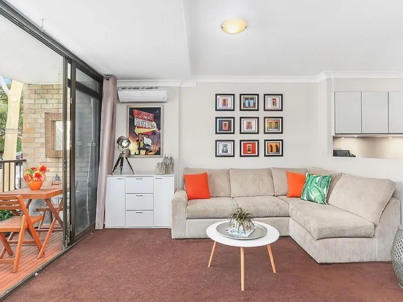 Excellent prospect in spacious updated apartment