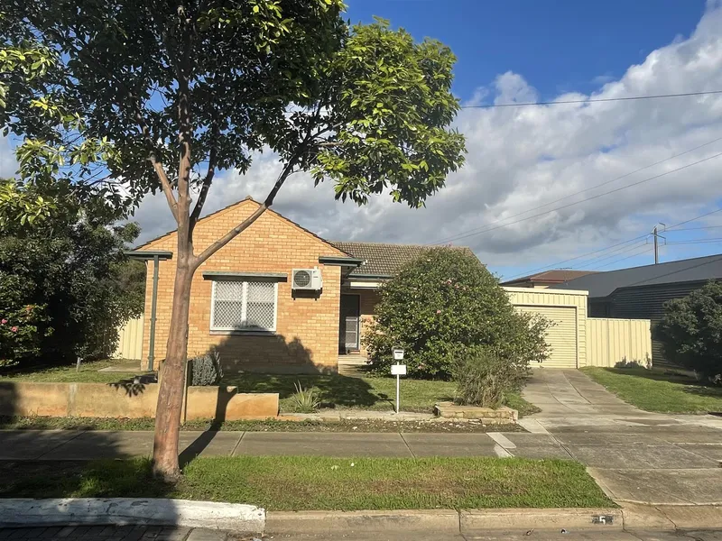 Affordable Large & Secure 2BR House!