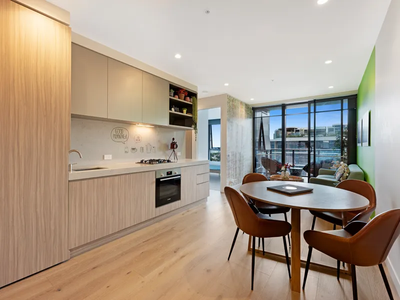 Amazing Building Facilities! Fridge, Washing Machine and Microwave included!