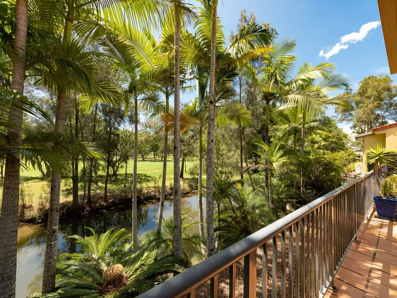 EXPANSIVE VILLA IN RHODE ISLAND