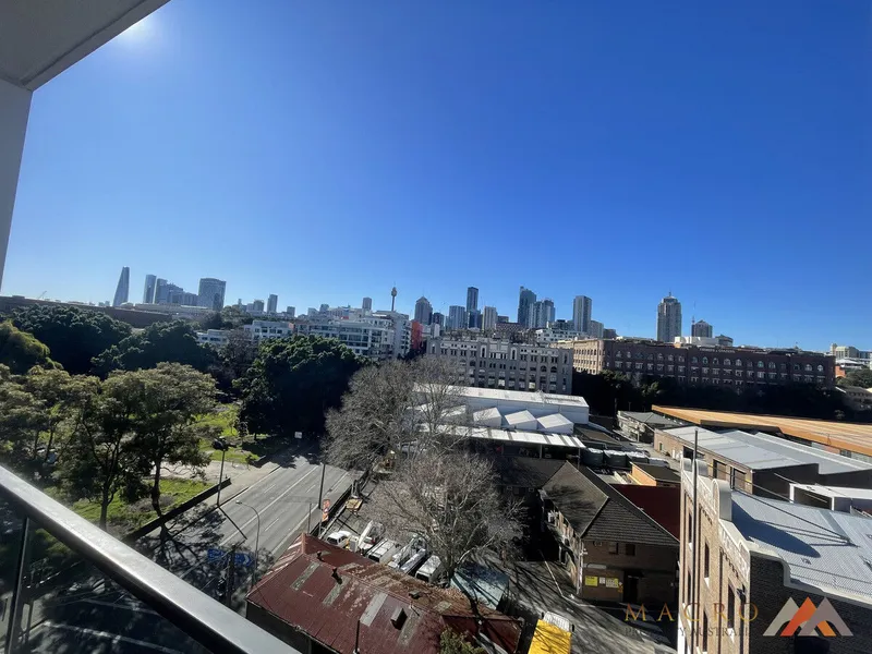 Two-bedroom+Study Apartment with great City view in Glebe near UTS & USYD