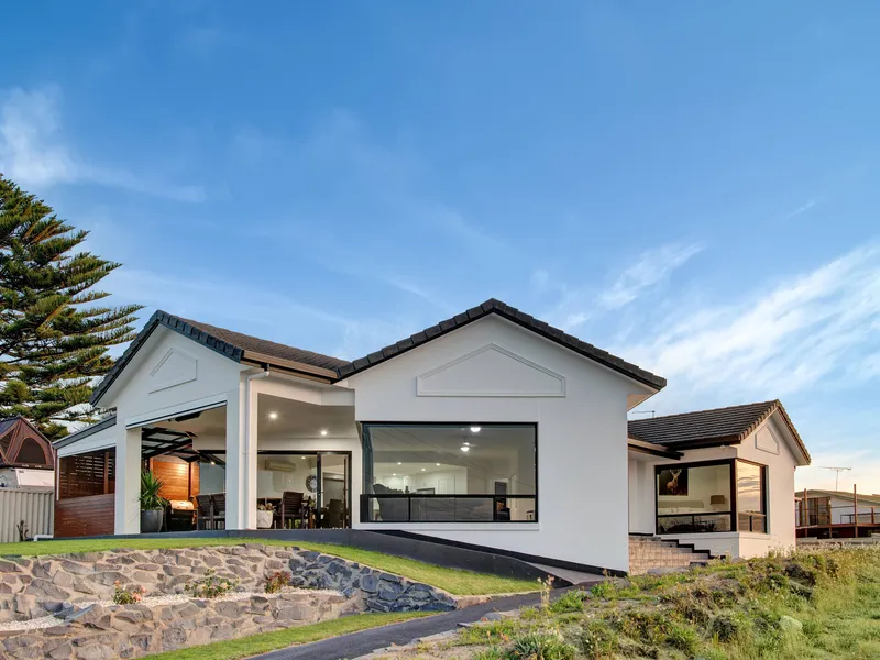 ULTIMATE BEACHFRONT LIFESTYLE