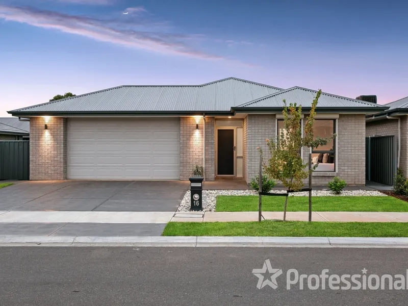 2018 Built - A Family Home With The Lot
