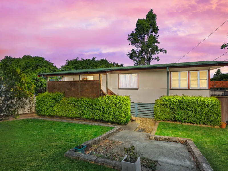 SUBMIT ALL OFFERS! THIS MUST BE SOLD.