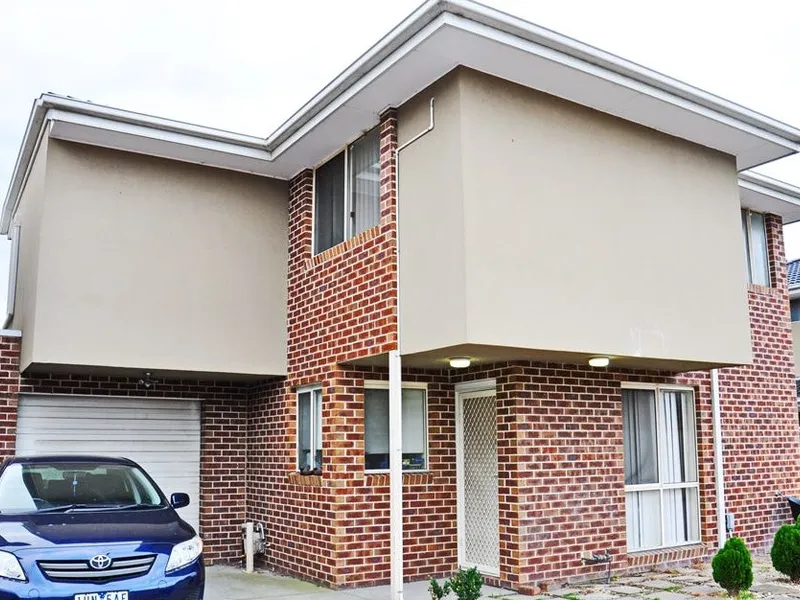 BRILLIANT TOWNHOUSE FOR HOME OWNERS OR INVESTORS