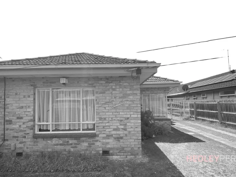 THREE BEDROOM HOUSE CLOSE TO ALL AMENITIES
