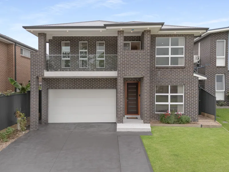 Exquisite Family Living !