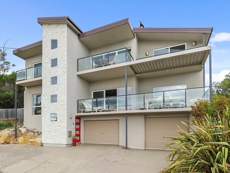 Executive Living in Central Bicheno