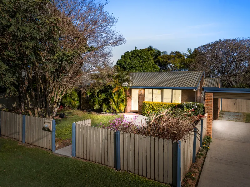 EASY-CARE SINGLE-LEVEL IN CENTRAL PENINSULA LOCALE