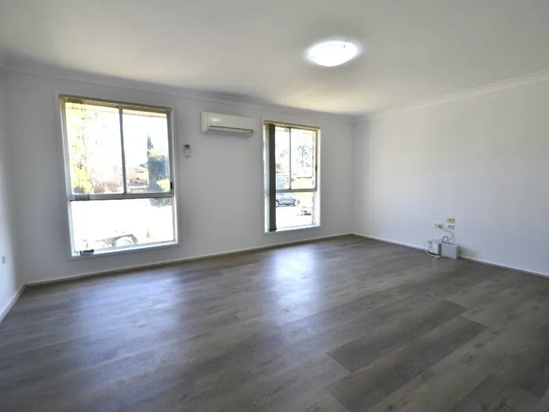 LOVELY 3 BEDROOM HOME ON A QUITE LOCATION!