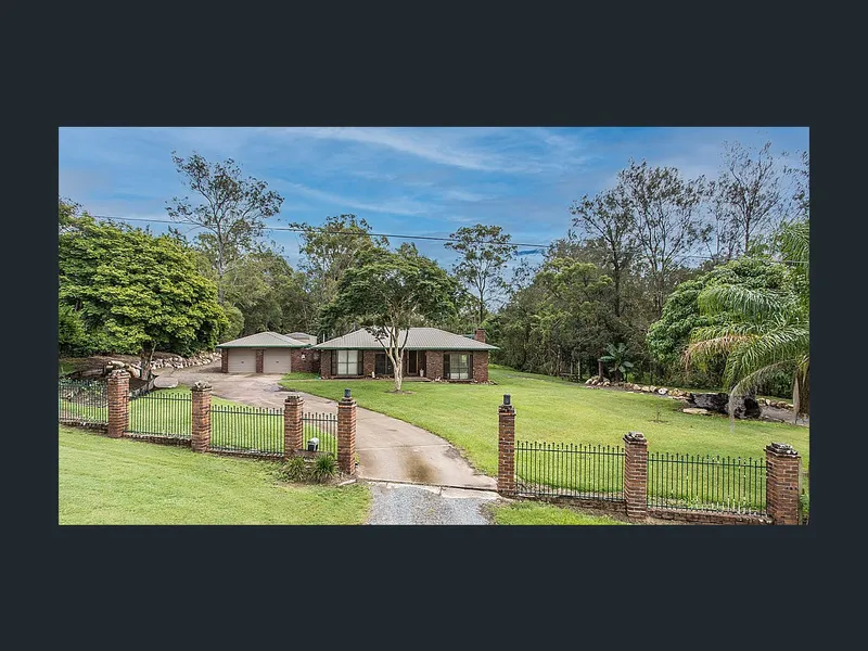 1.5 acre -Large family home- suitable for hard storage