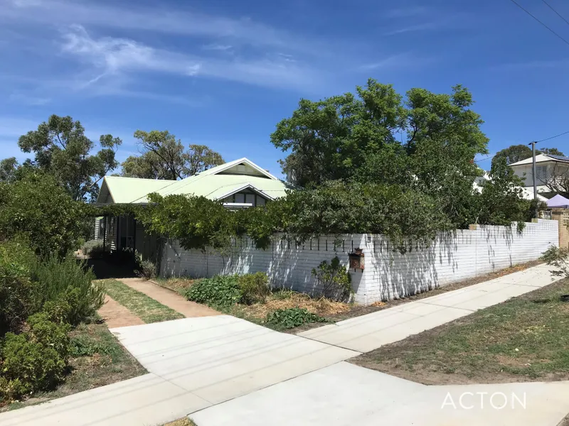 STRIKING HOME WITH LIFESTYLE ADVANTAGES!